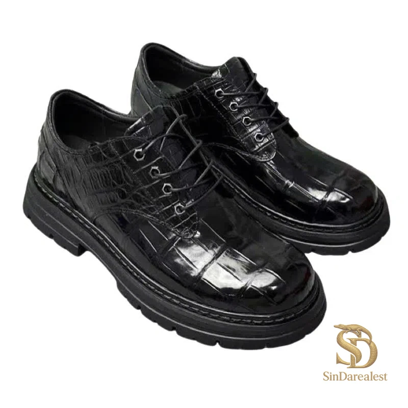 Sản phẩm sneaker da cá sấu trong bộ sưu tập SinDarealest